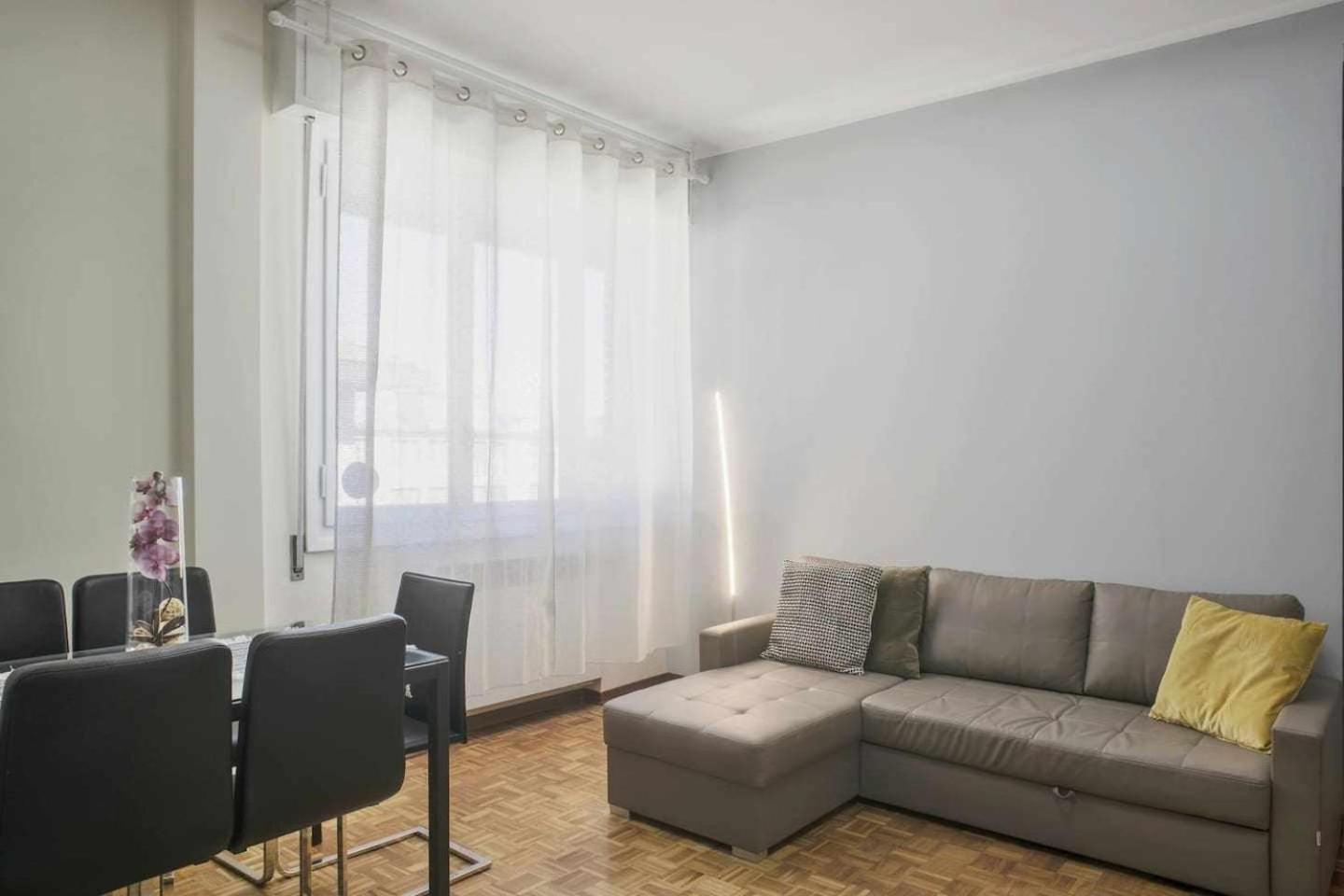 Suite La Montagnola Park 200M Stazione Centrale Bologna Bagian luar foto